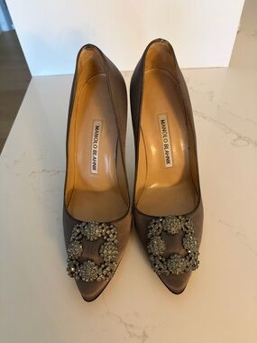 MANOLO BLAHNIK HANGISI HEELS